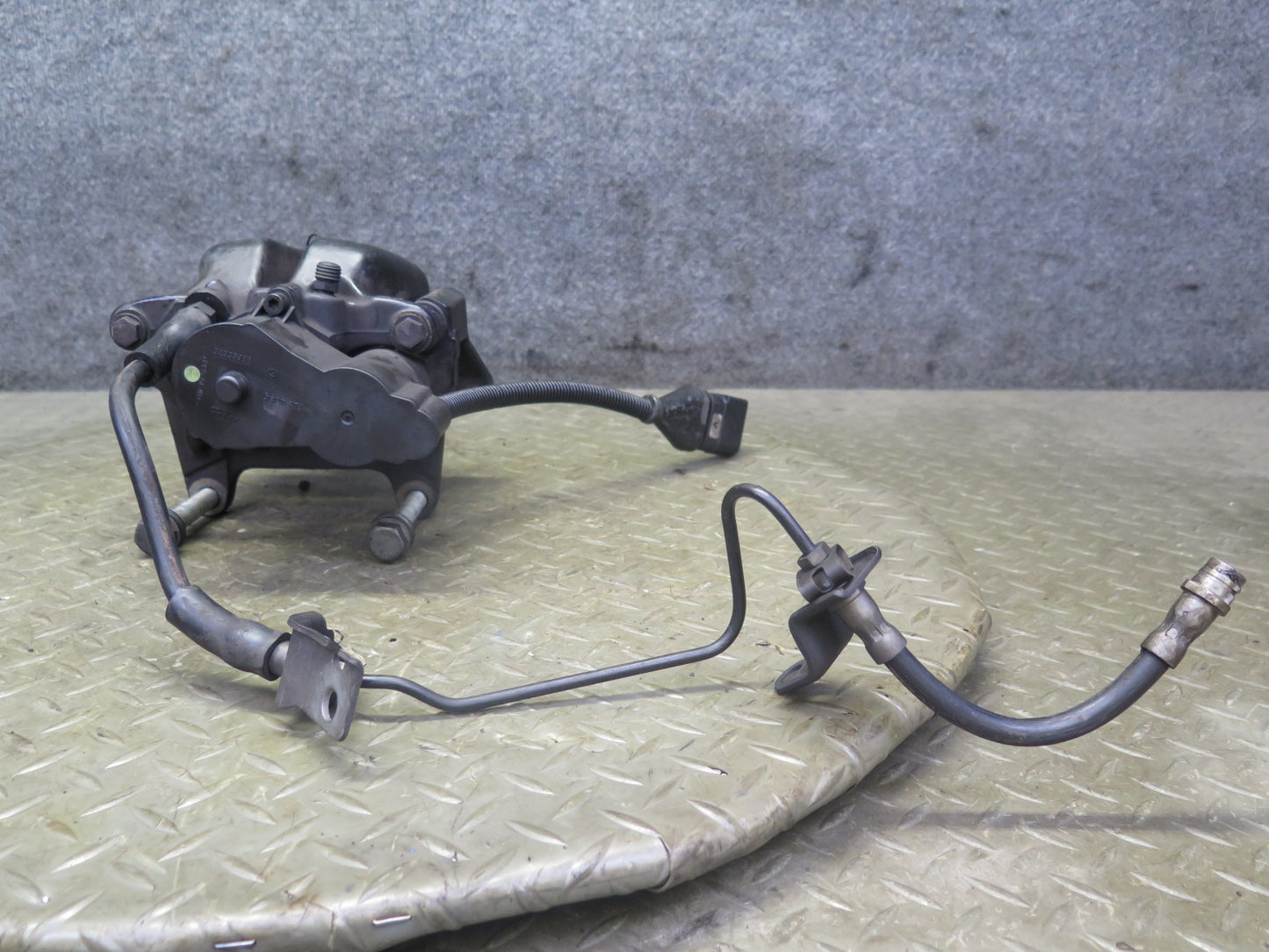 2006-2012 Bentley Flying Spur Rear Left & Right Side Brake Caliper Set