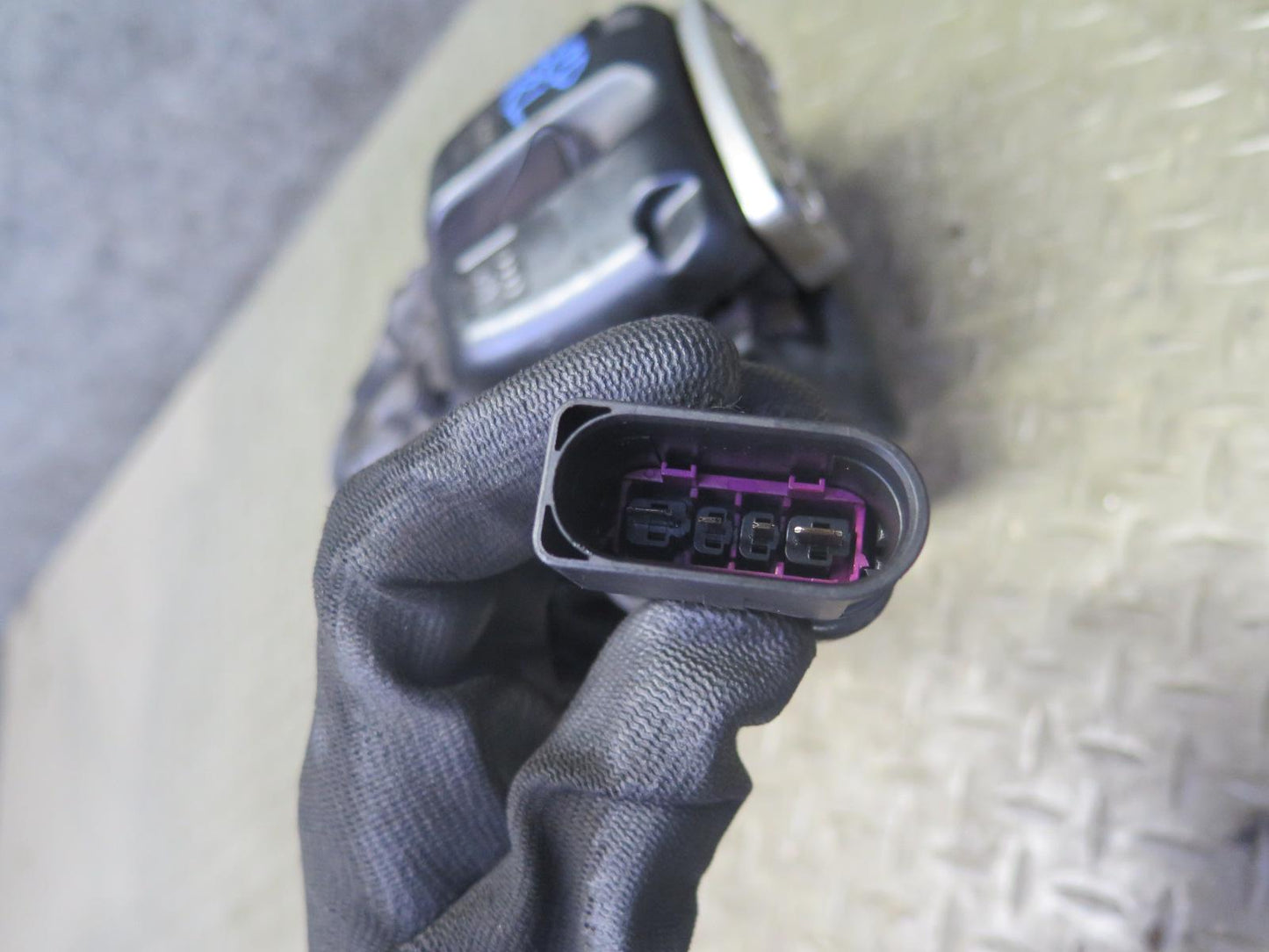 2006-2012 Bentley Flying Spur Rear Left & Right Side Brake Caliper Set