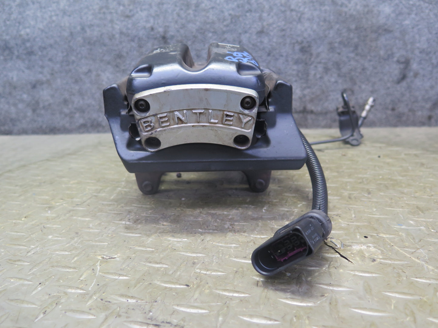 2006-2012 Bentley Flying Spur Rear Left & Right Side Brake Caliper Set