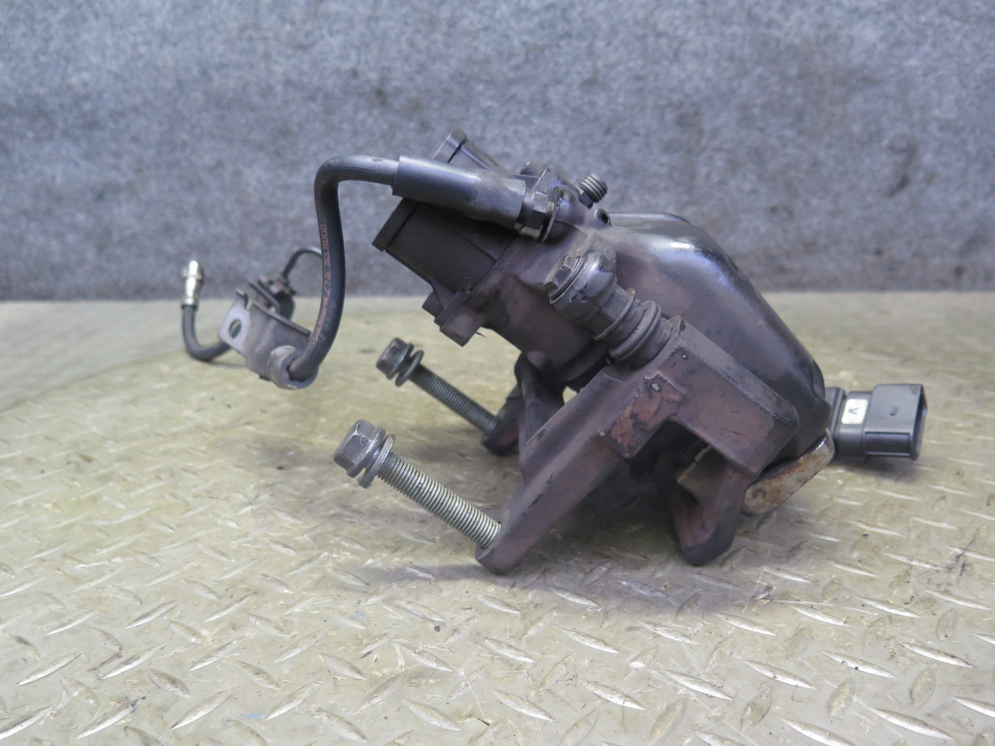 2006-2012 Bentley Flying Spur Rear Left & Right Side Brake Caliper Set