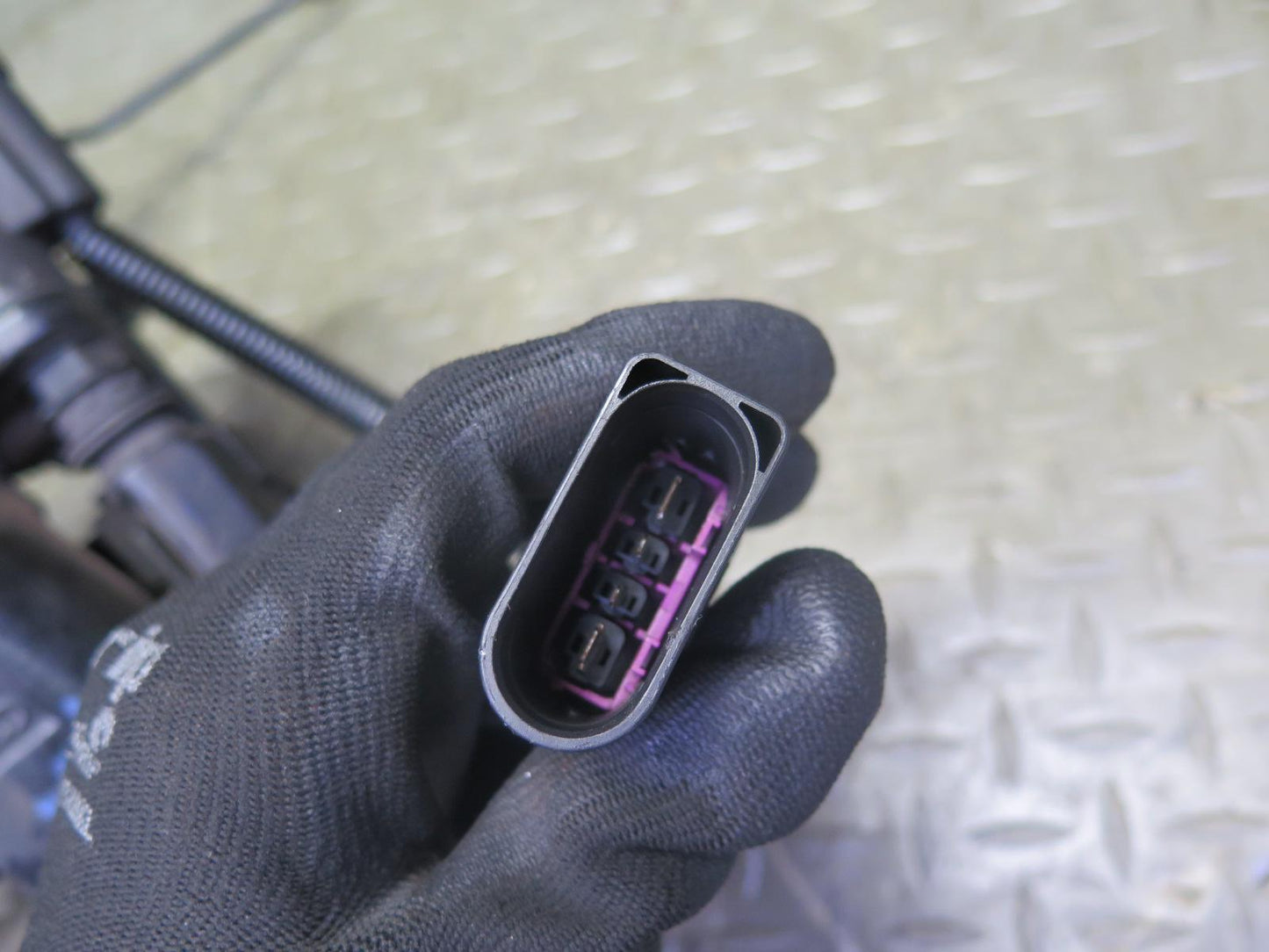 2006-2012 Bentley Flying Spur Rear Left & Right Side Brake Caliper Set