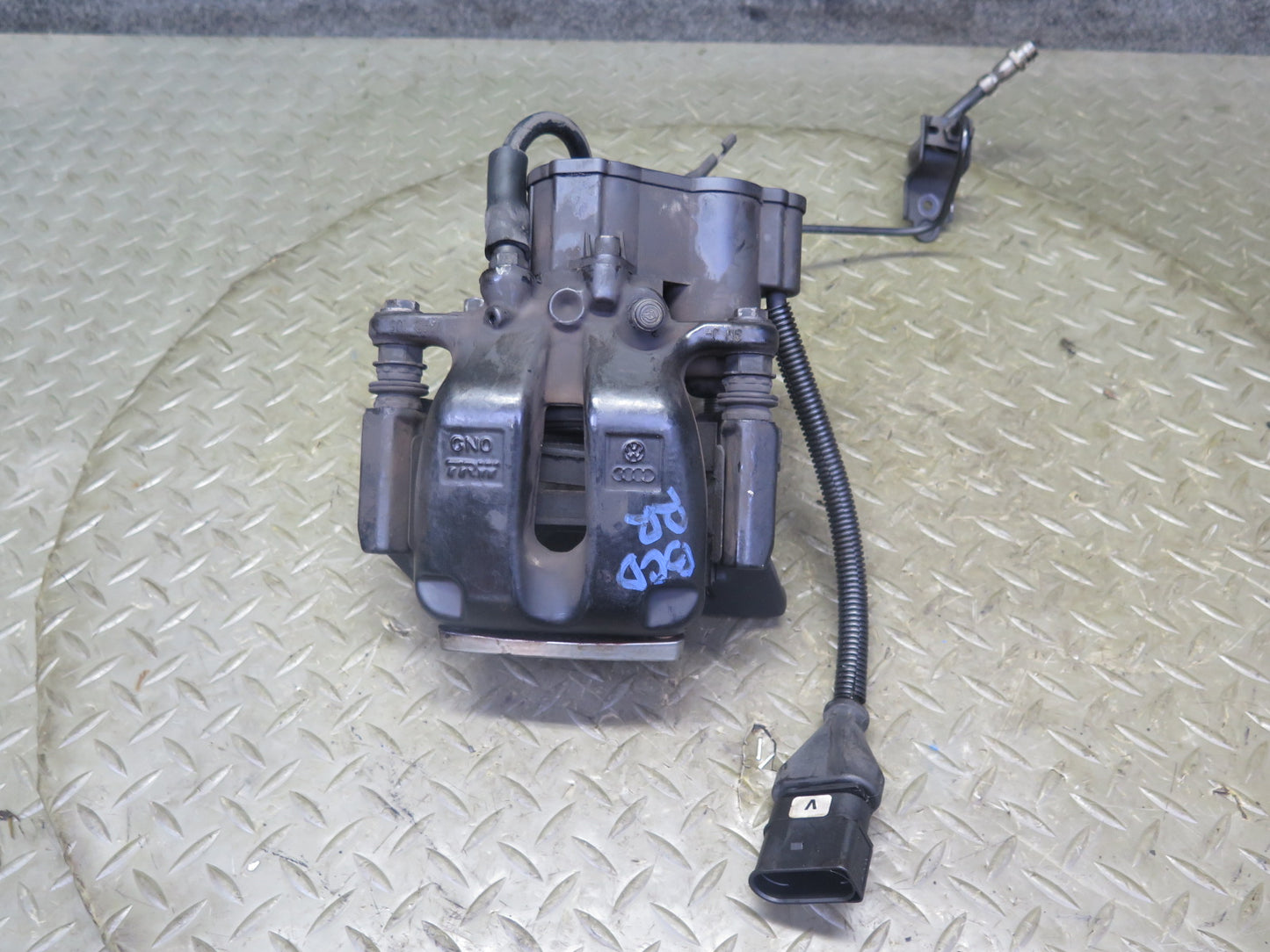 2006-2012 Bentley Flying Spur Rear Left & Right Side Brake Caliper Set