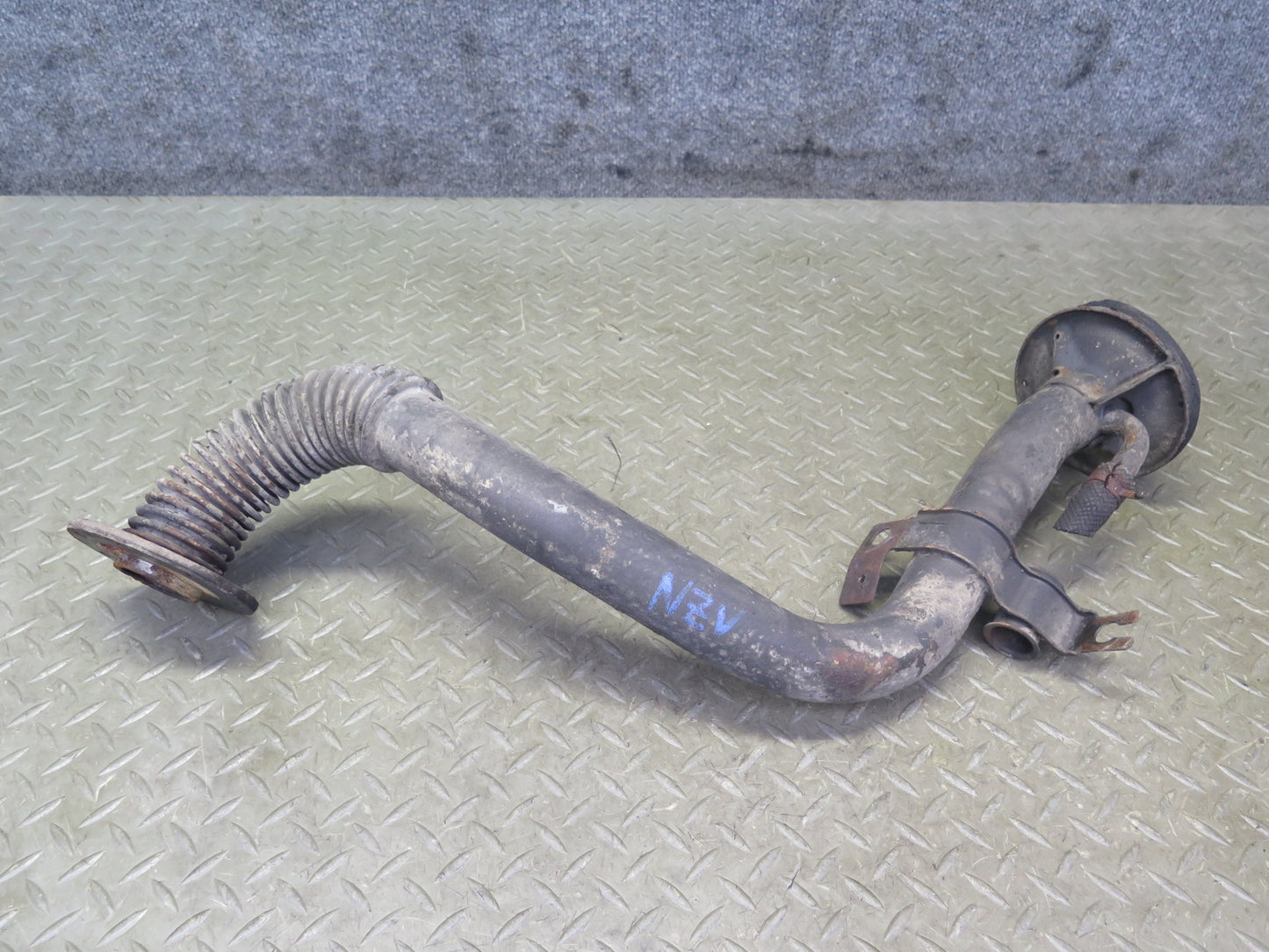 85-89 Nissan Z31 300ZX 2+0 Turbo Fuel Tank Filler Neck w Cap Cover OEM