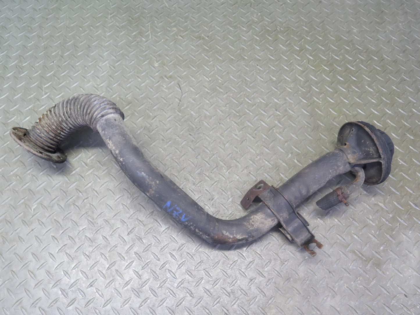 85-89 Nissan Z31 300ZX 2+0 Turbo Fuel Tank Filler Neck w Cap Cover OEM