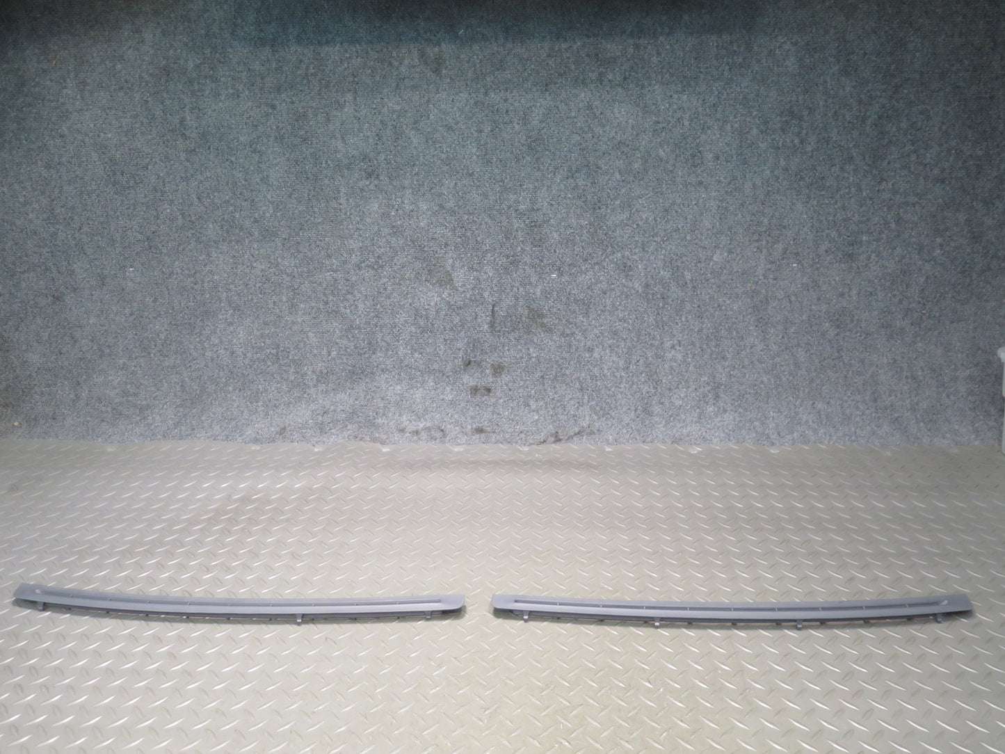 94-99 BMW E36 328ci Set of 2 Dash Front Left & Right Defrost Air Vent Grille OEM