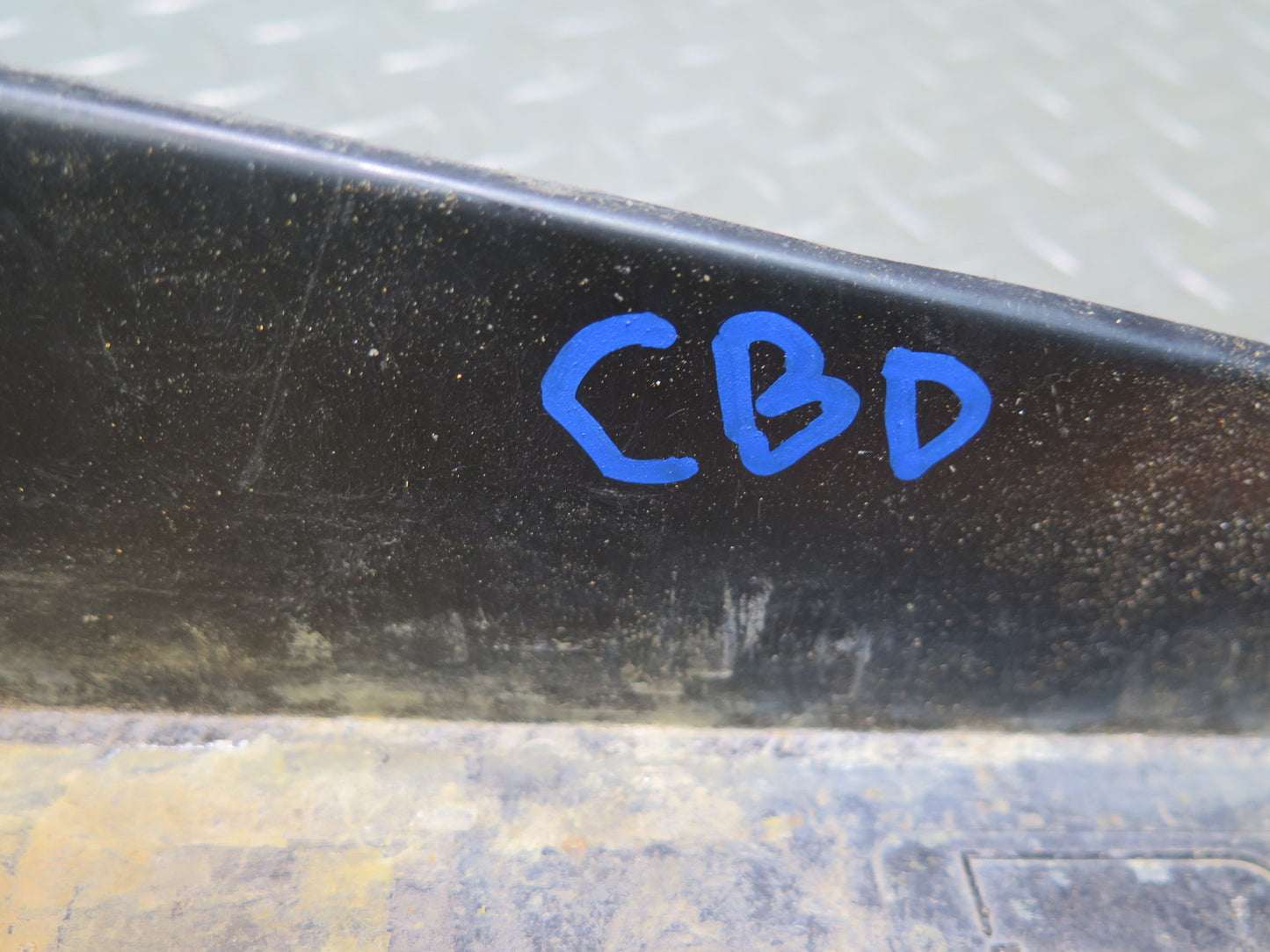 94-99 BMW E36 328iC Convertible Battery Tray Vibration Absorber Bracket OEM