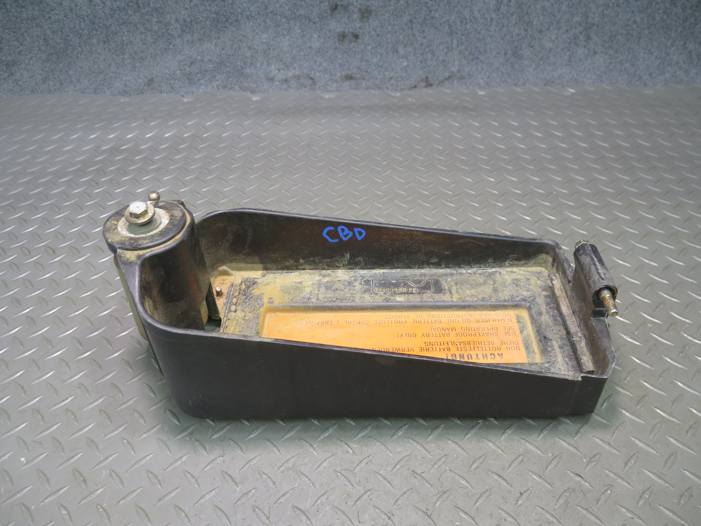 94-99 BMW E36 328iC Convertible Battery Tray Vibration Absorber Bracket OEM