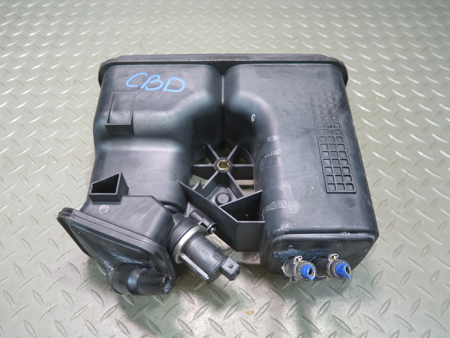 94-99 BMW E36 328IC 325IC Fuel Evap Vapor Charcoal Canister 1183508 OEM