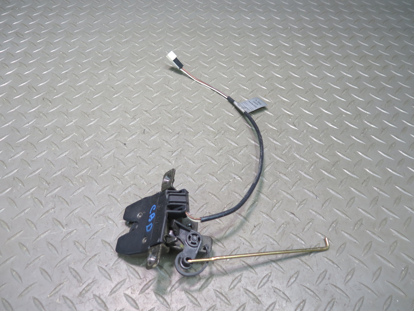 94-99 BMW E36 328iC Convertible Rear Trunk Lid Lock Latch Actuator 8173721 OEM