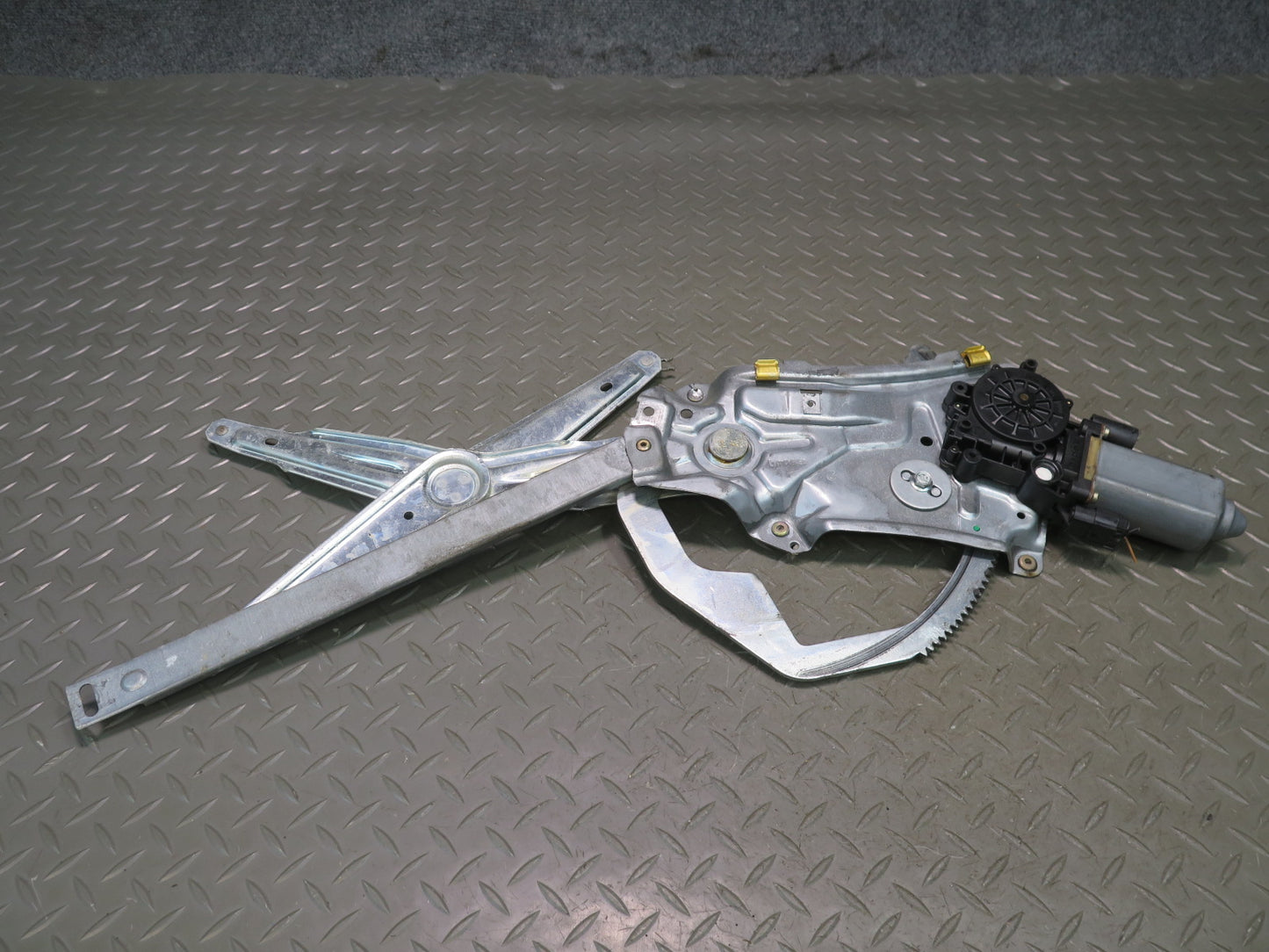 94-99 BMW E36 328IC Convertible Coupe Left Door Window Regulator w Motor OEM
