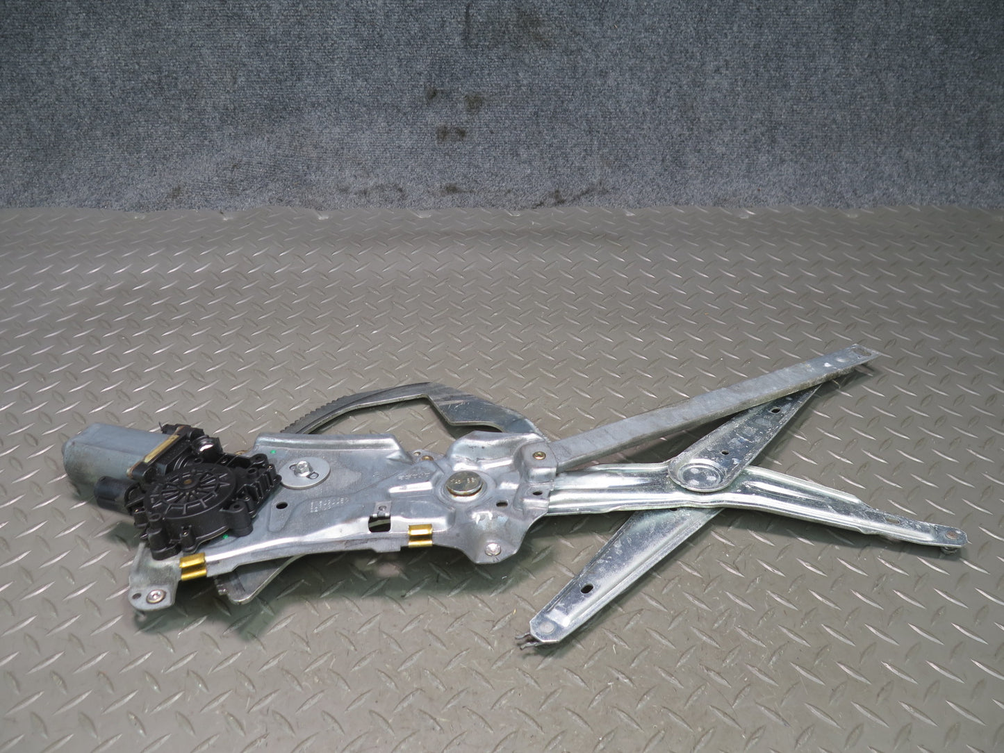 94-99 BMW E36 328IC Convertible Coupe Left Door Window Regulator w Motor OEM