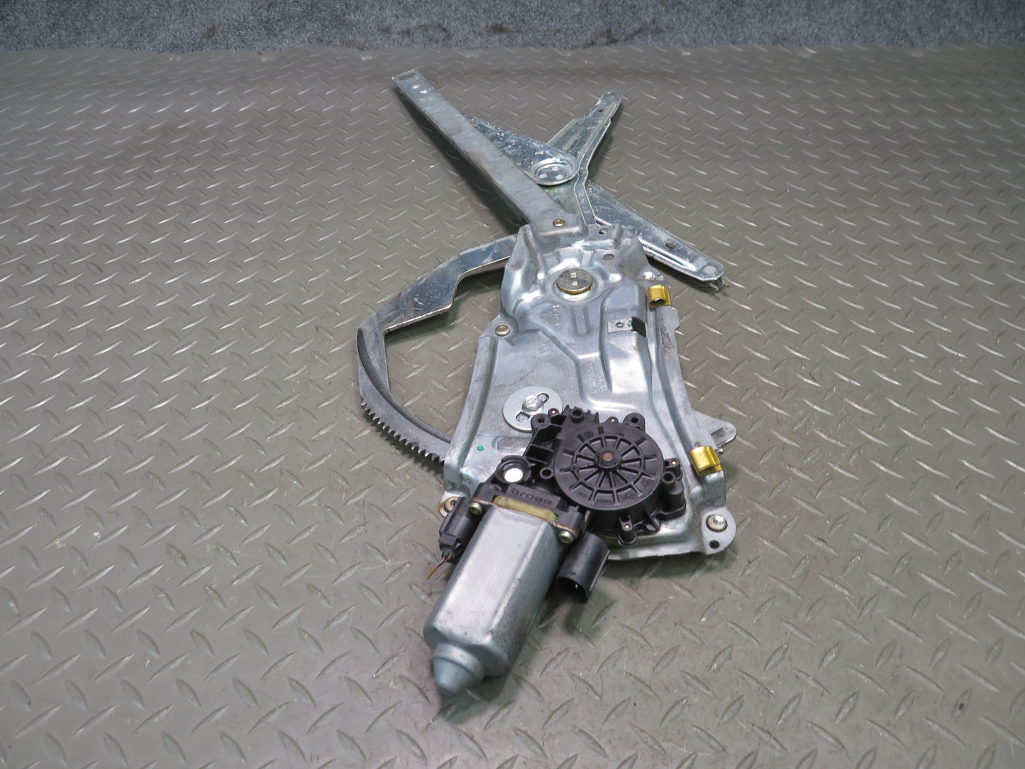 94-99 BMW E36 328IC Convertible Coupe Left Door Window Regulator w Motor OEM