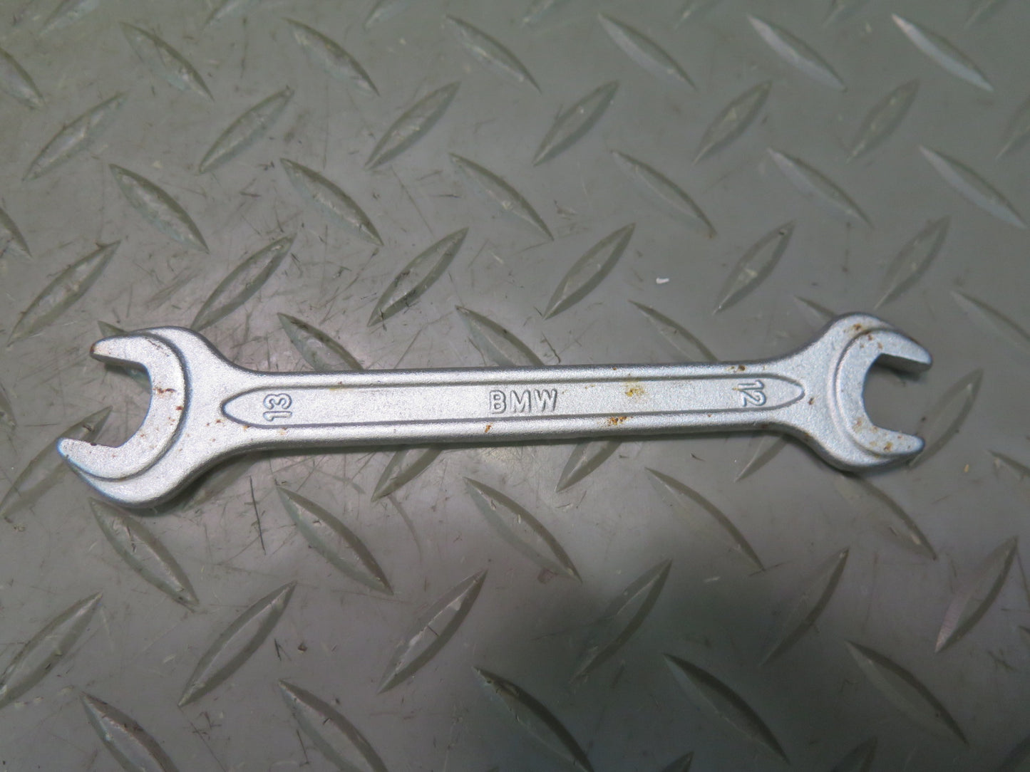 94-99 BMW E36 328iC Emergency Spare Tire Lift Jack Holder Wrench Tool KIT OEM