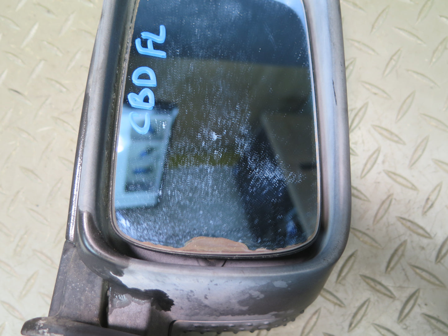 96-99 BMW E36 328iC 2-DOOR Left Exterior Side View Mirror Glass Discoloration