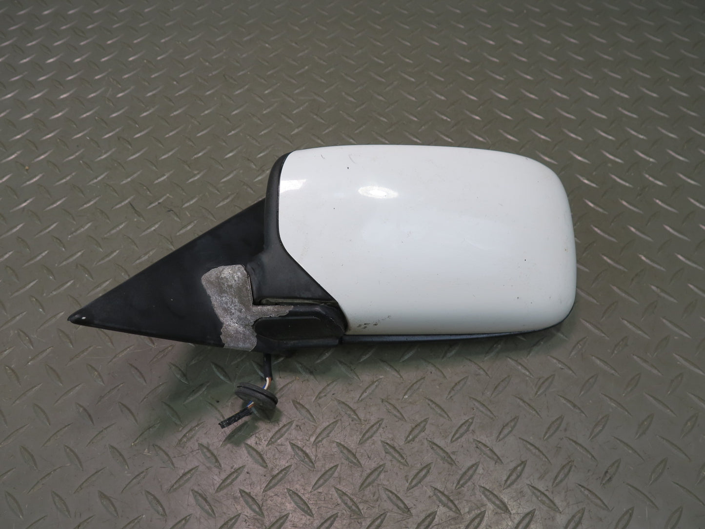 96-99 BMW E36 328iC 2-DOOR Left Exterior Side View Mirror Glass Discoloration