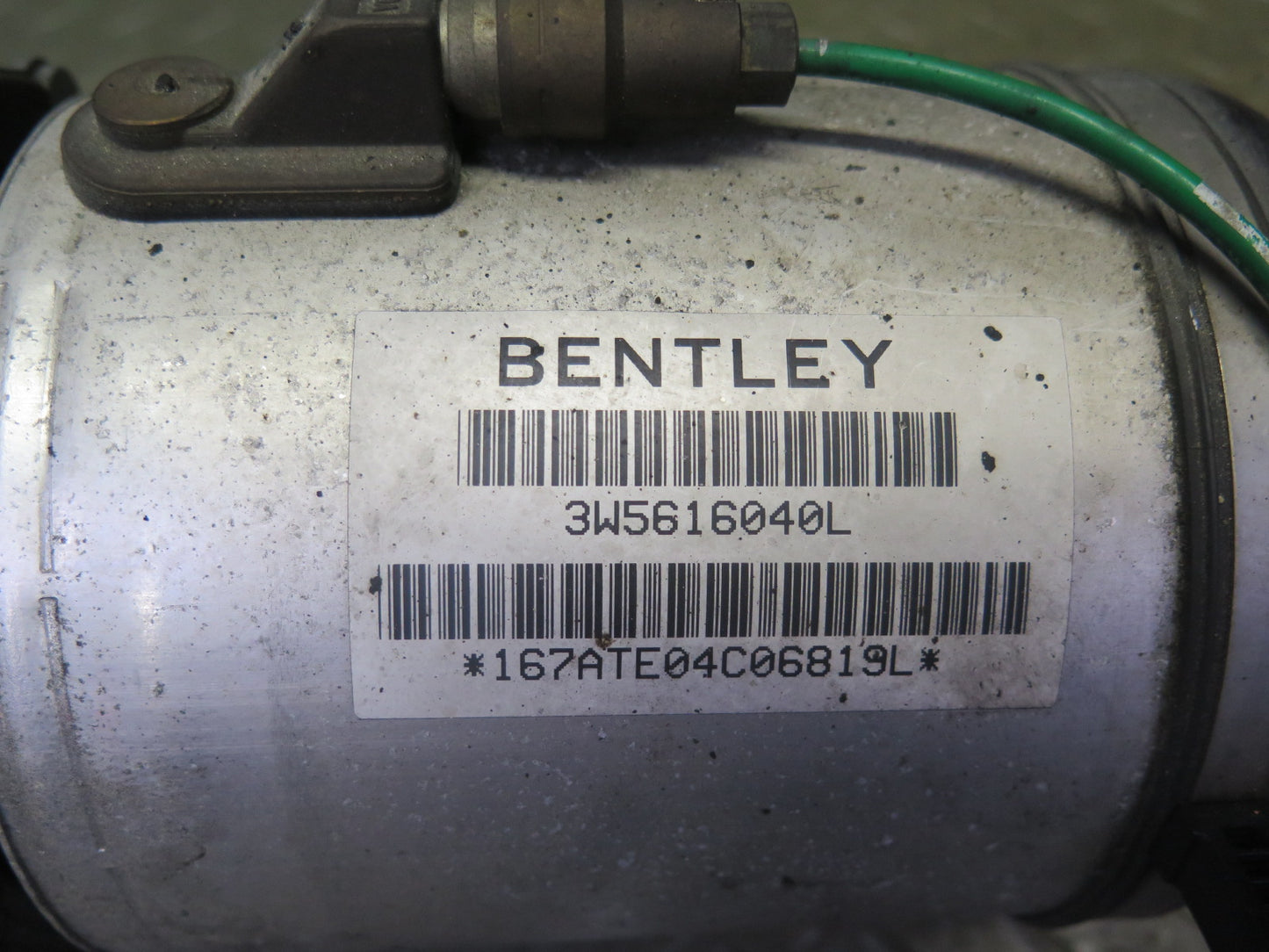 2006-2012 Bentley Flying Spur Front Right Side Air Ride Air Shock Strut Absorber