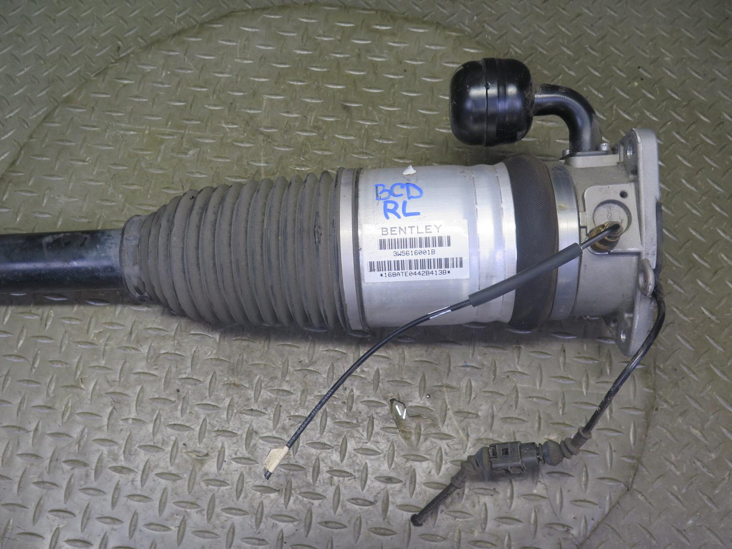 2006-2012 Bentley Flying Spur Rear Left Side Air Ride Air Shock Strut Absorber