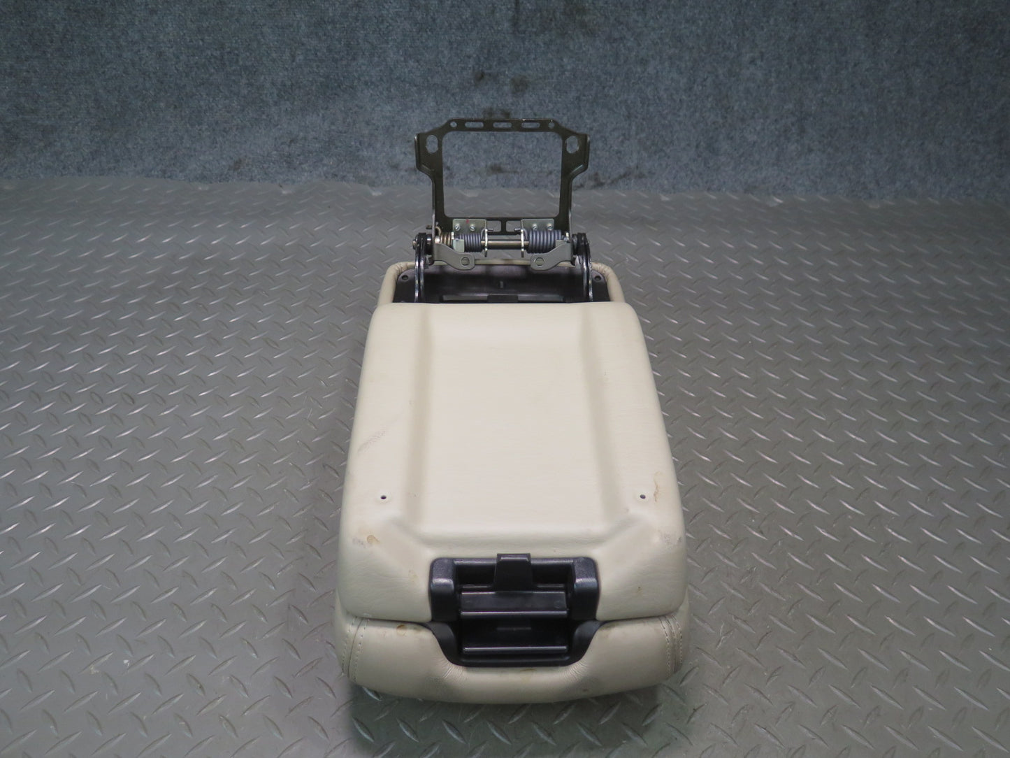 98-00 Lexus UCF20L LS400 Center Console Leather Armrest Lid Storage Ivory OEM