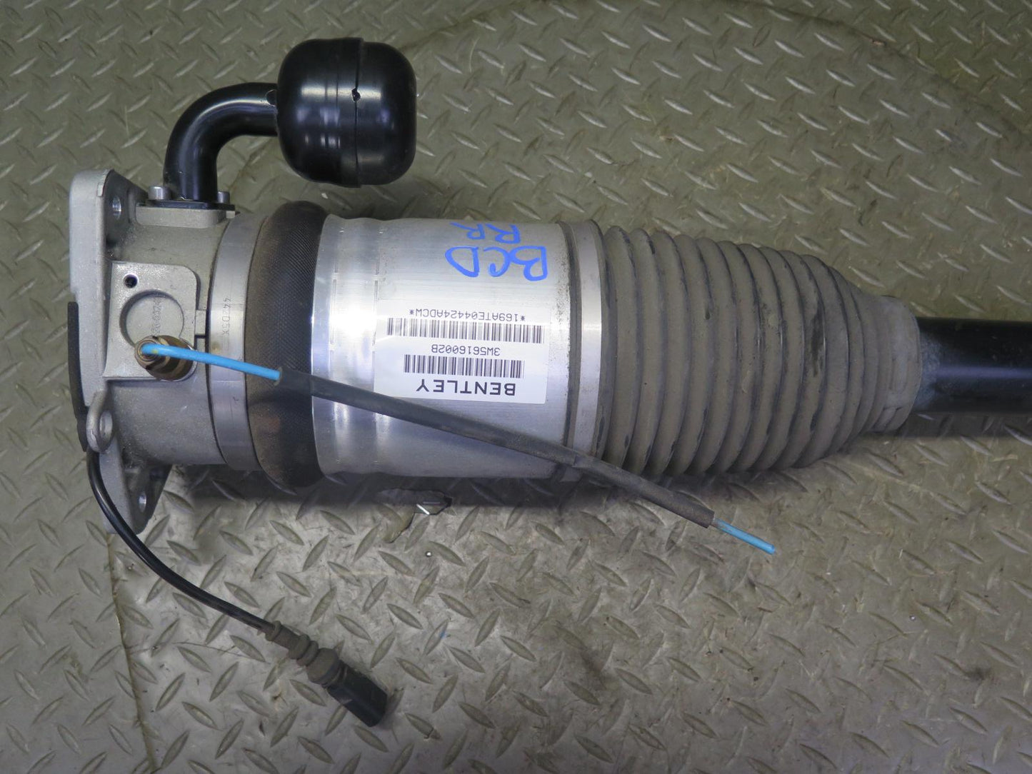 2006-2012 Bentley Flying Spur Rear Right Side Air Ride Air Shock Strut Absorber