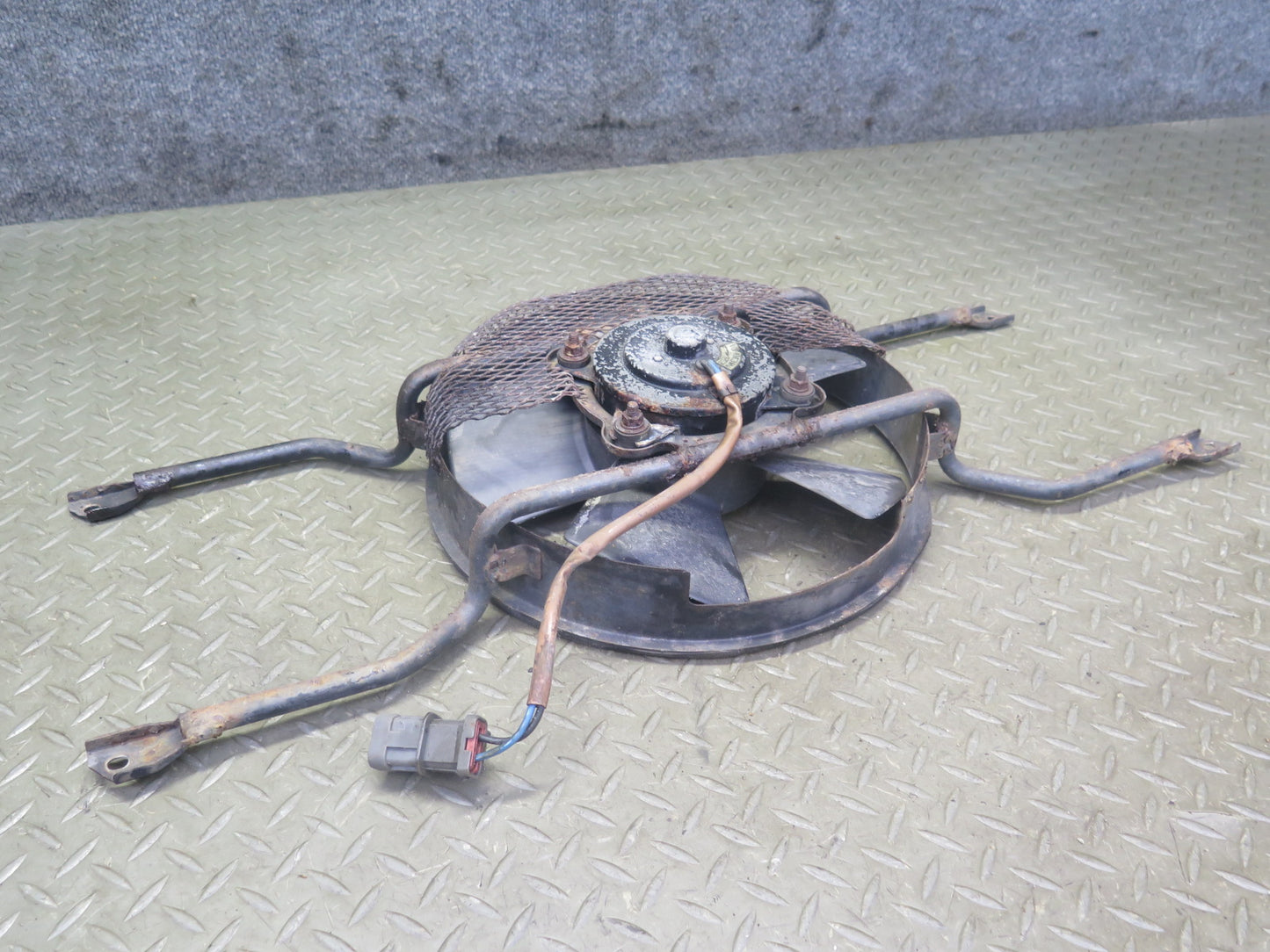 84-86 Nissan Z31 300ZX Turbo A/C Air Condition Fan Motor  w Brackets OEM