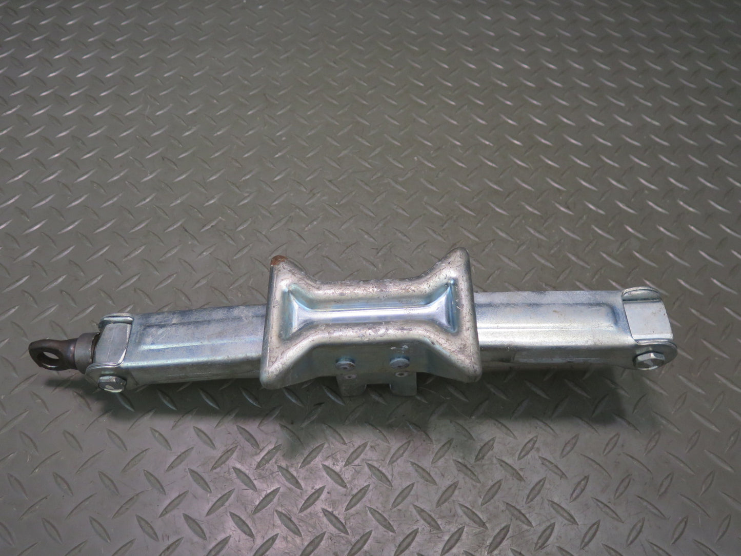 95-00 Lexus UCF20L LS400 Spare Tire Wheel Lift Jack 09111-30120 OEM