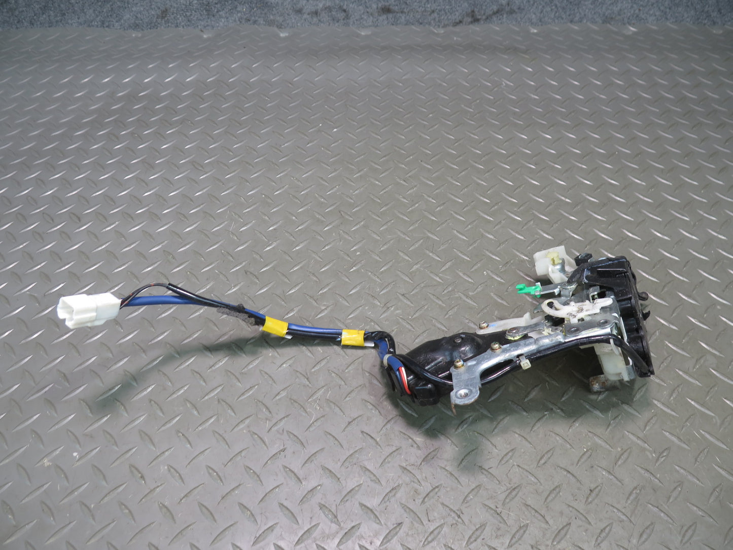 98-00 Lexus UCF20L LS400 Rear Right Passenger Side Door Lock Latch Actuator OEM