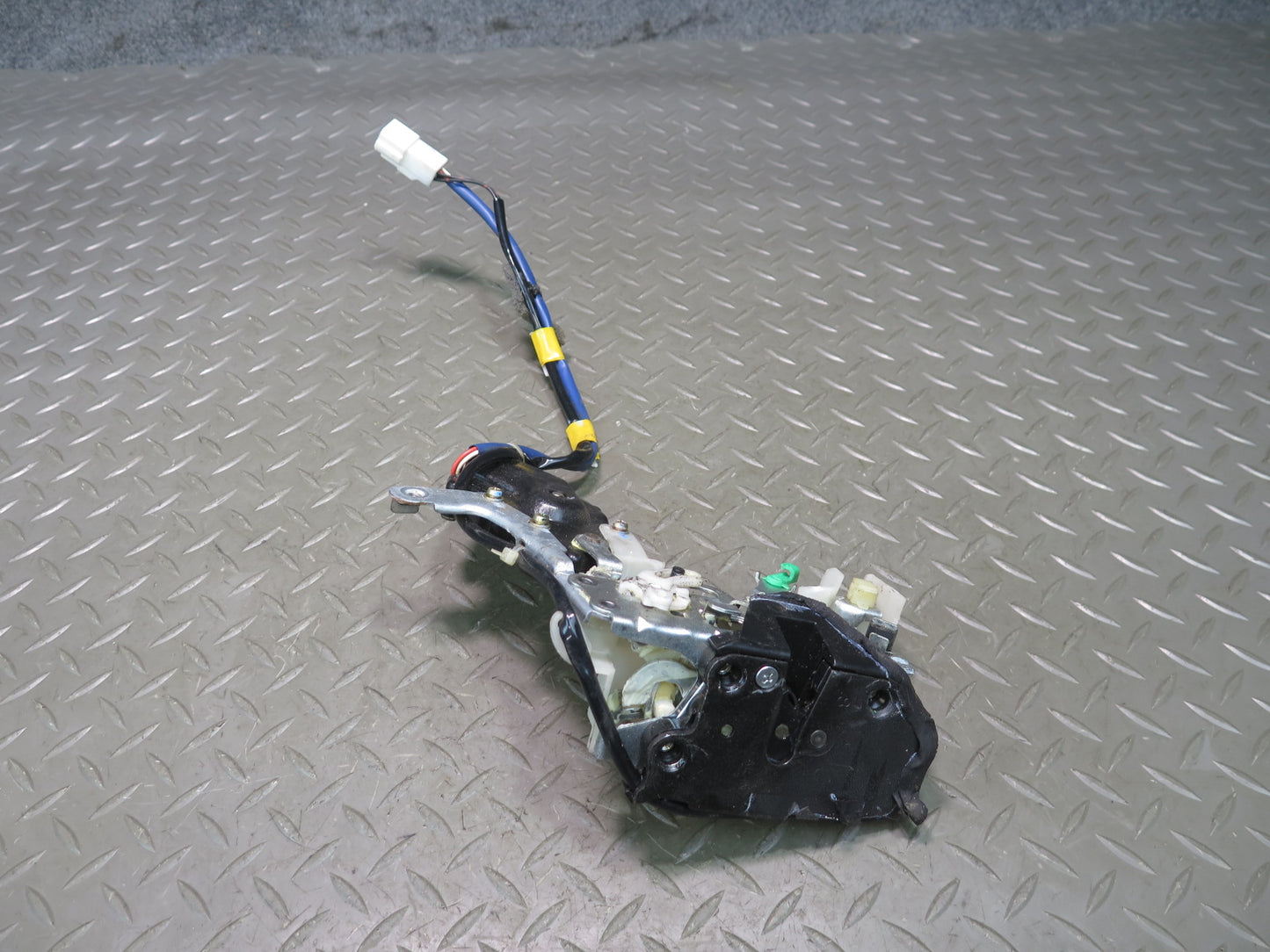 98-00 Lexus UCF20L LS400 Rear Right Passenger Side Door Lock Latch Actuator OEM