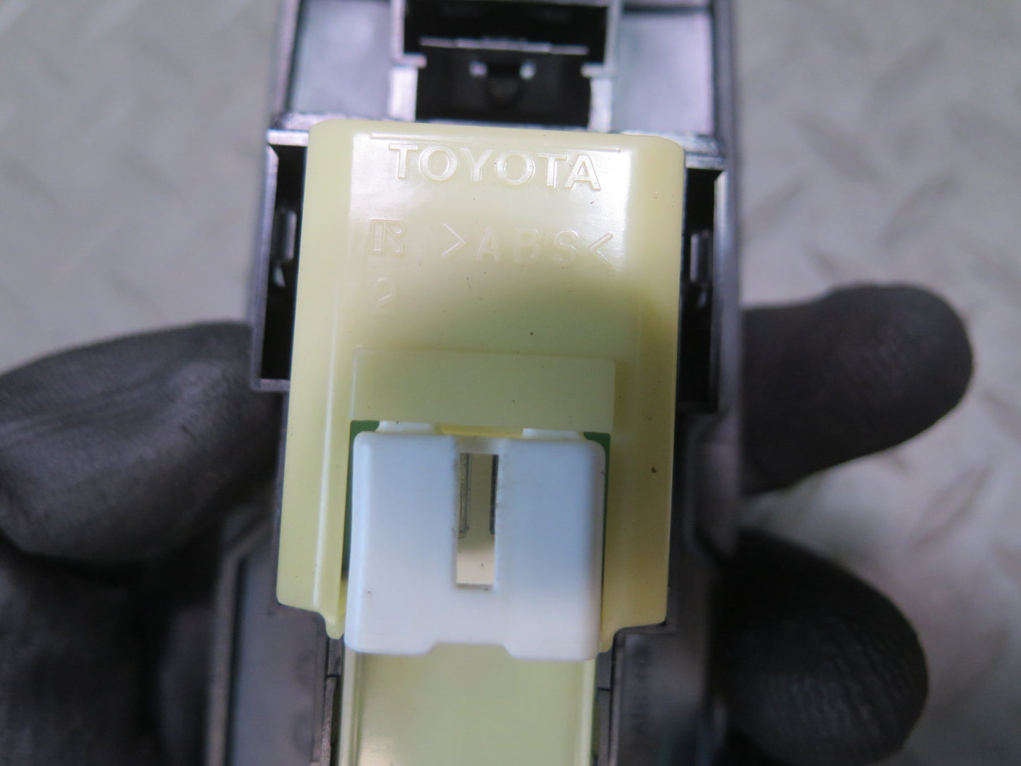 98-00 Lexus UCF20L LS400 Front Right Passenger Door Window Switch w Trim OEM
