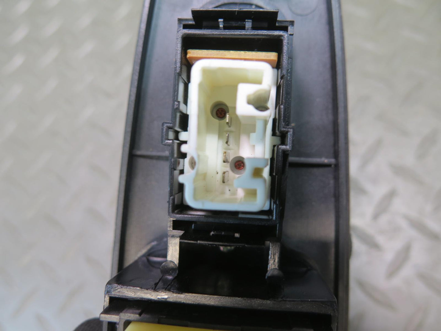 98-00 Lexus UCF20L LS400 Front Right Passenger Door Window Switch w Trim OEM