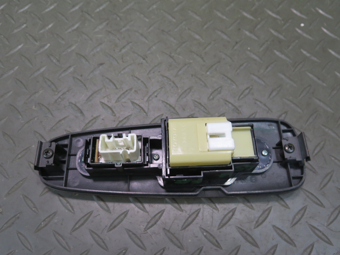 98-00 Lexus UCF20L LS400 Front Right Passenger Door Window Switch w Trim OEM