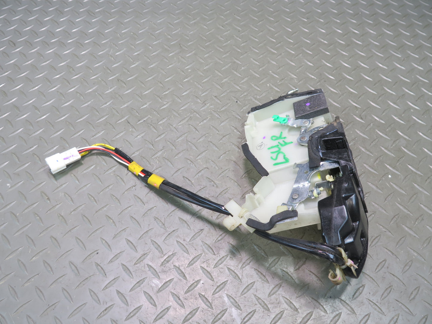 98-00 Lexus UCF20L LS400 Front Right Passenger Door Lock Latch Actuator OEM