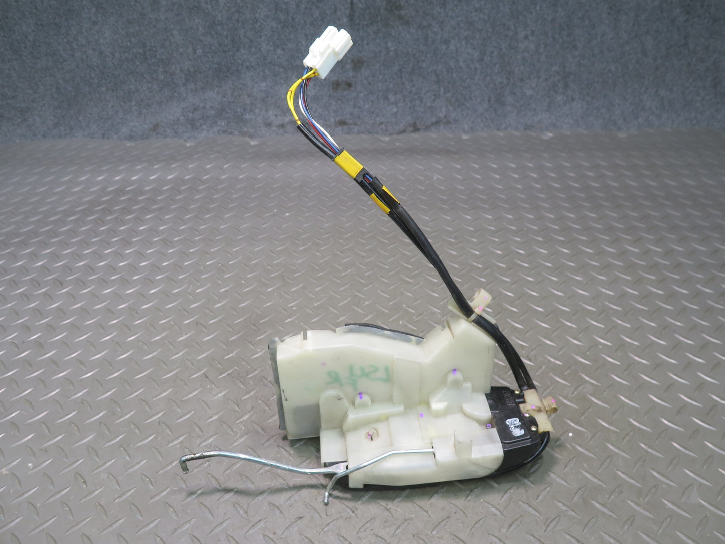 98-00 Lexus UCF20L LS400 Front Right Passenger Door Lock Latch Actuator OEM