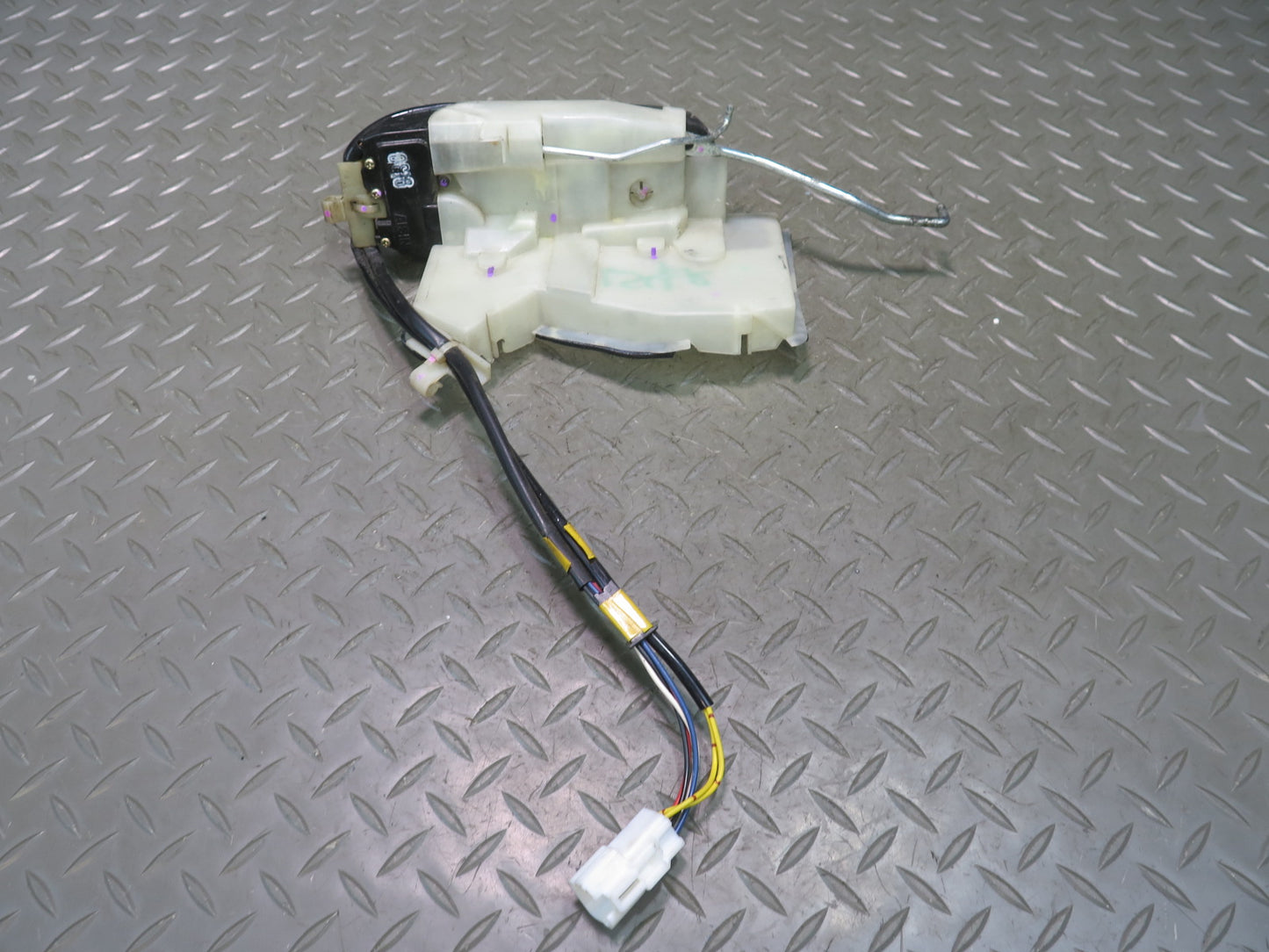 98-00 Lexus UCF20L LS400 Front Right Passenger Door Lock Latch Actuator OEM