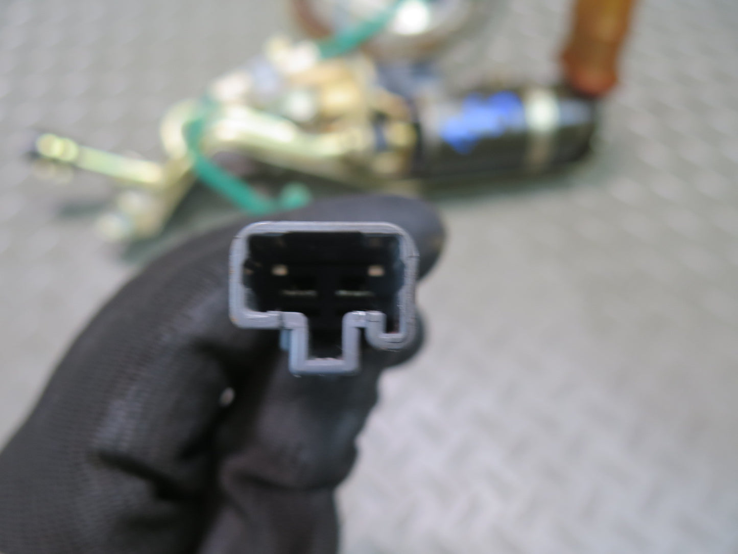 2000 Lexus UCF20L LS400 1UZFE Set of 2 Fuel Pump Level Sensor Sending Unit OEM