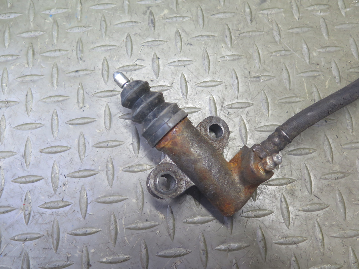 84-86 Nissan Z31 300ZX Turbo Set of 2 Master & Slave Clutch Cylinder w Lines OEM