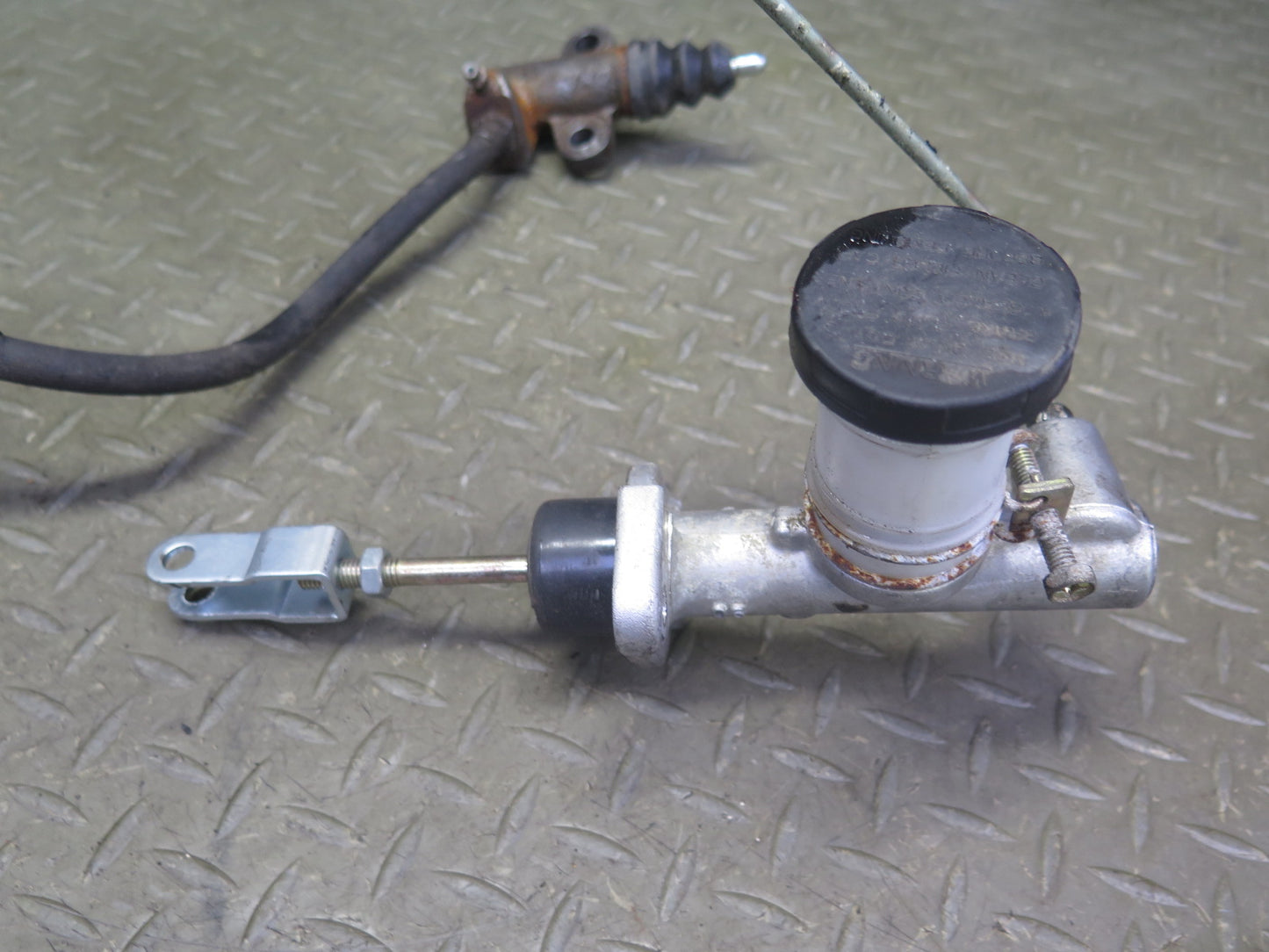 84-86 Nissan Z31 300ZX Turbo Set of 2 Master & Slave Clutch Cylinder w Lines OEM