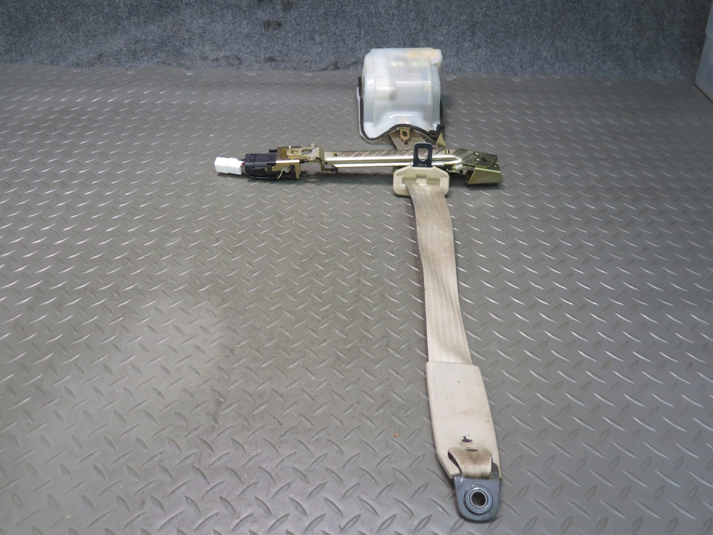 98-00 LEXUS LS400 FRONT RIGHT & LEFT SIDE SEATBELT RETRACTOR SET OEM