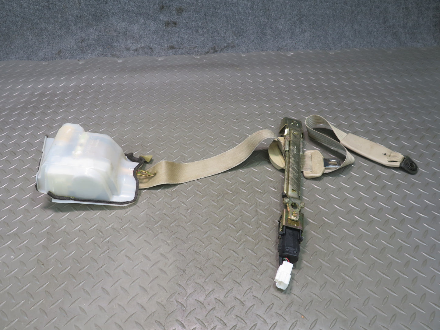 98-00 LEXUS LS400 FRONT RIGHT & LEFT SIDE SEATBELT RETRACTOR SET OEM
