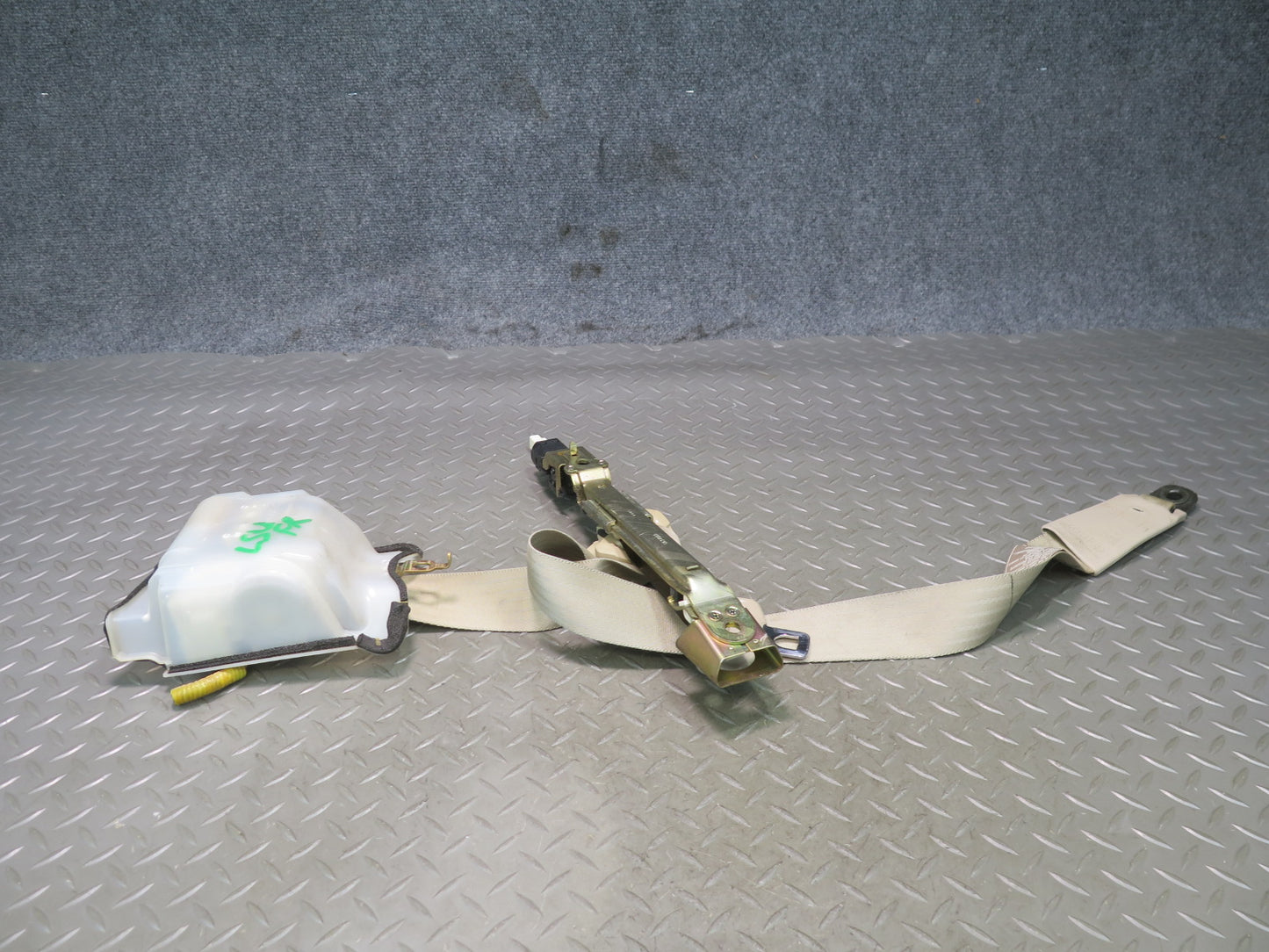 98-00 LEXUS LS400 FRONT RIGHT & LEFT SIDE SEATBELT RETRACTOR SET OEM