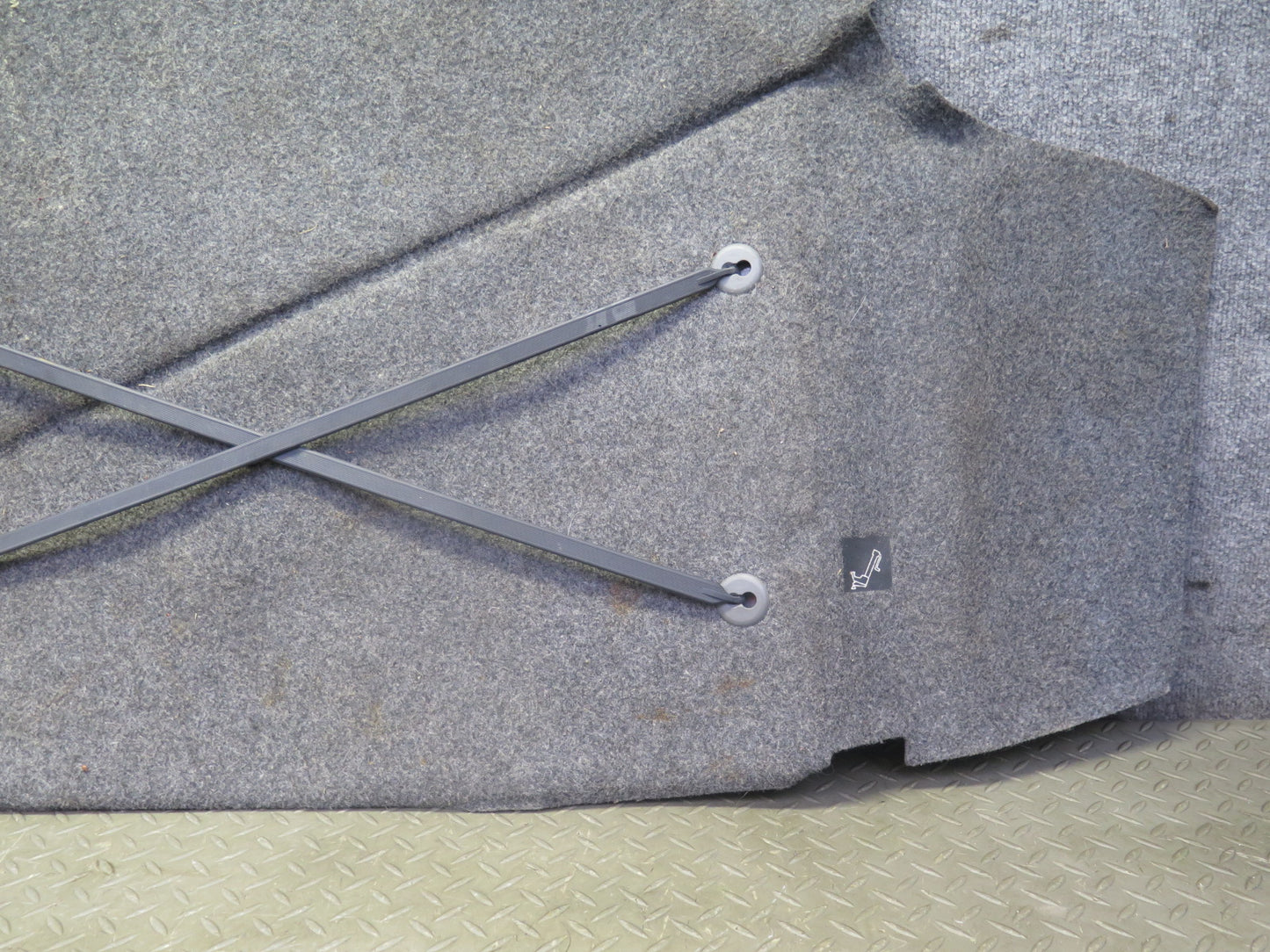 94-99 BMW E36 325iC 328iC Convertible Rear Trunk Floor MAT Carpet Cover OEM