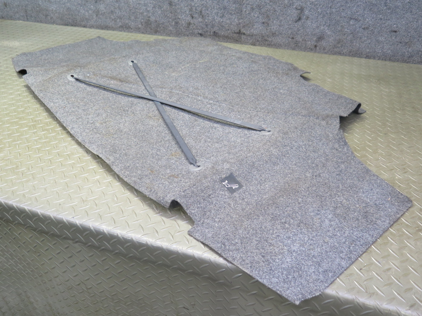 94-99 BMW E36 325iC 328iC Convertible Rear Trunk Floor MAT Carpet Cover OEM