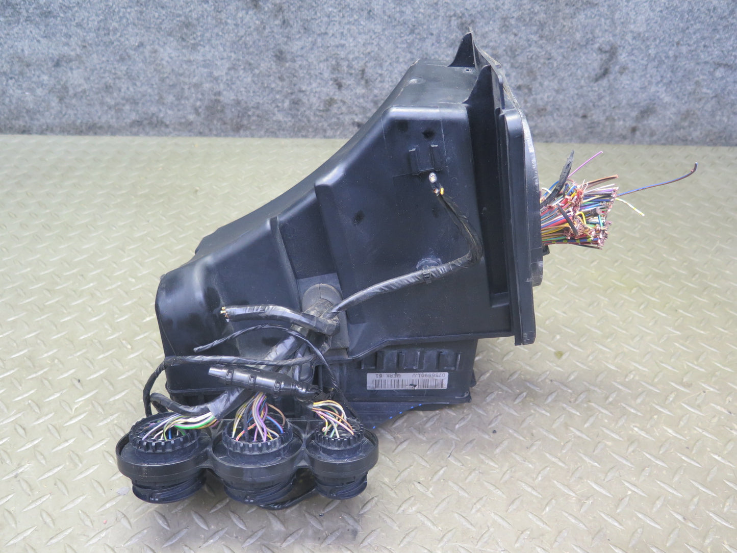 96-99 BMW E36 328iC Under Hood Junction Fuse Relay Box OEM
