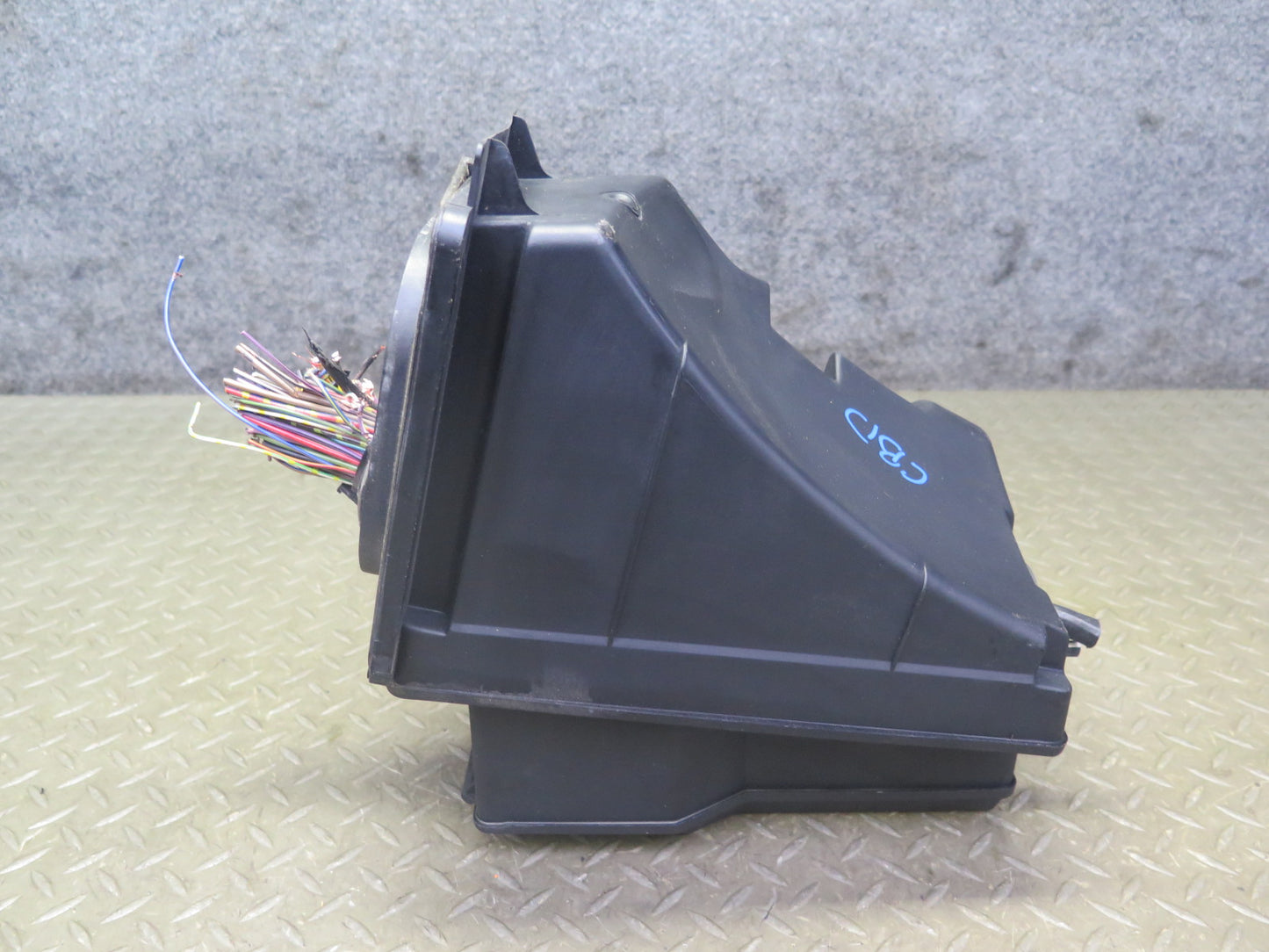 96-99 BMW E36 328iC Under Hood Junction Fuse Relay Box OEM
