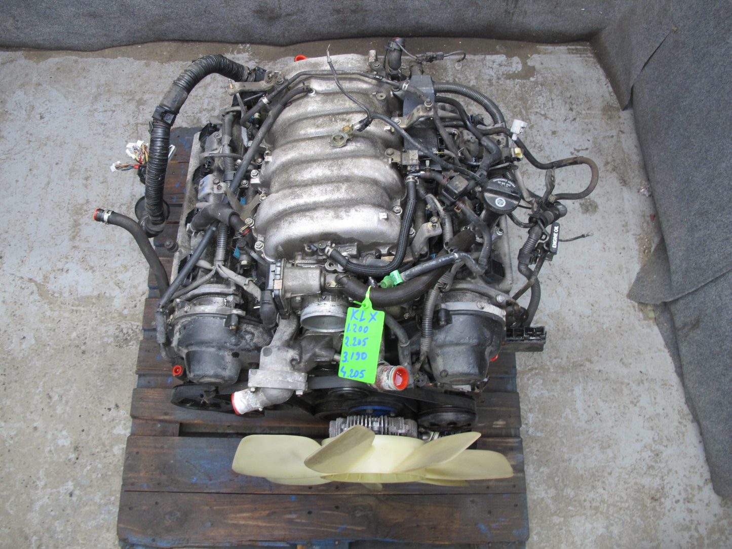 2003 Lexus UZJ100L LX470 4.7L V8 2UZFE Complete Engine Motor VIN T 5th Digit