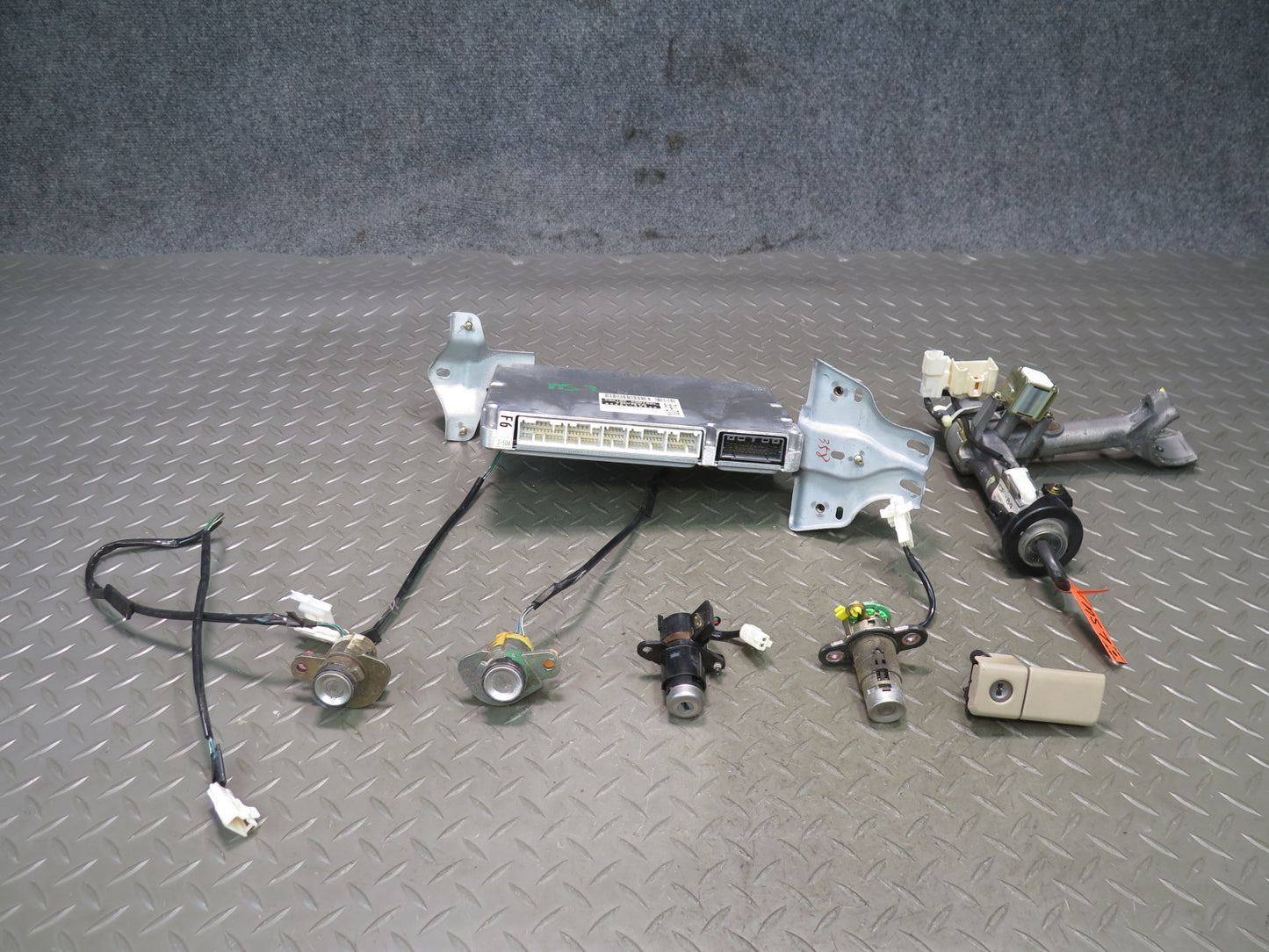 99-00 Lexus LS400 1UZFE Engine ECU ECM Ignition Door Trunk Glove Lock KEY Set