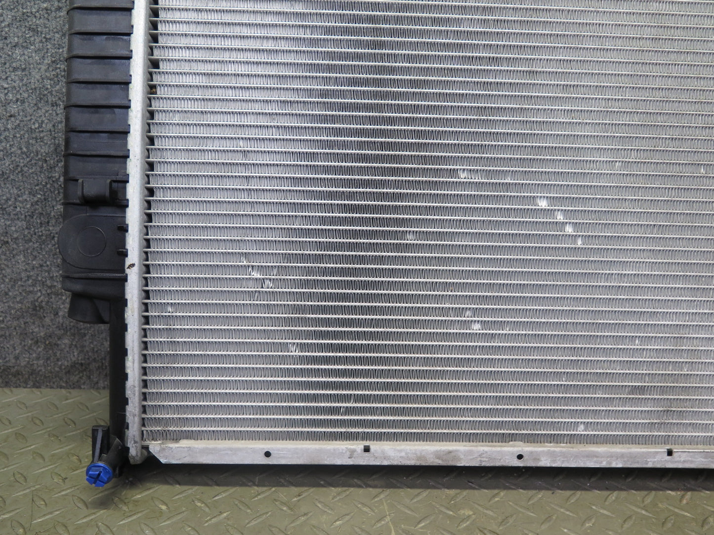 96-99 BMW E36 328iC M52 2.8L Engine Cooling Radiator Behr