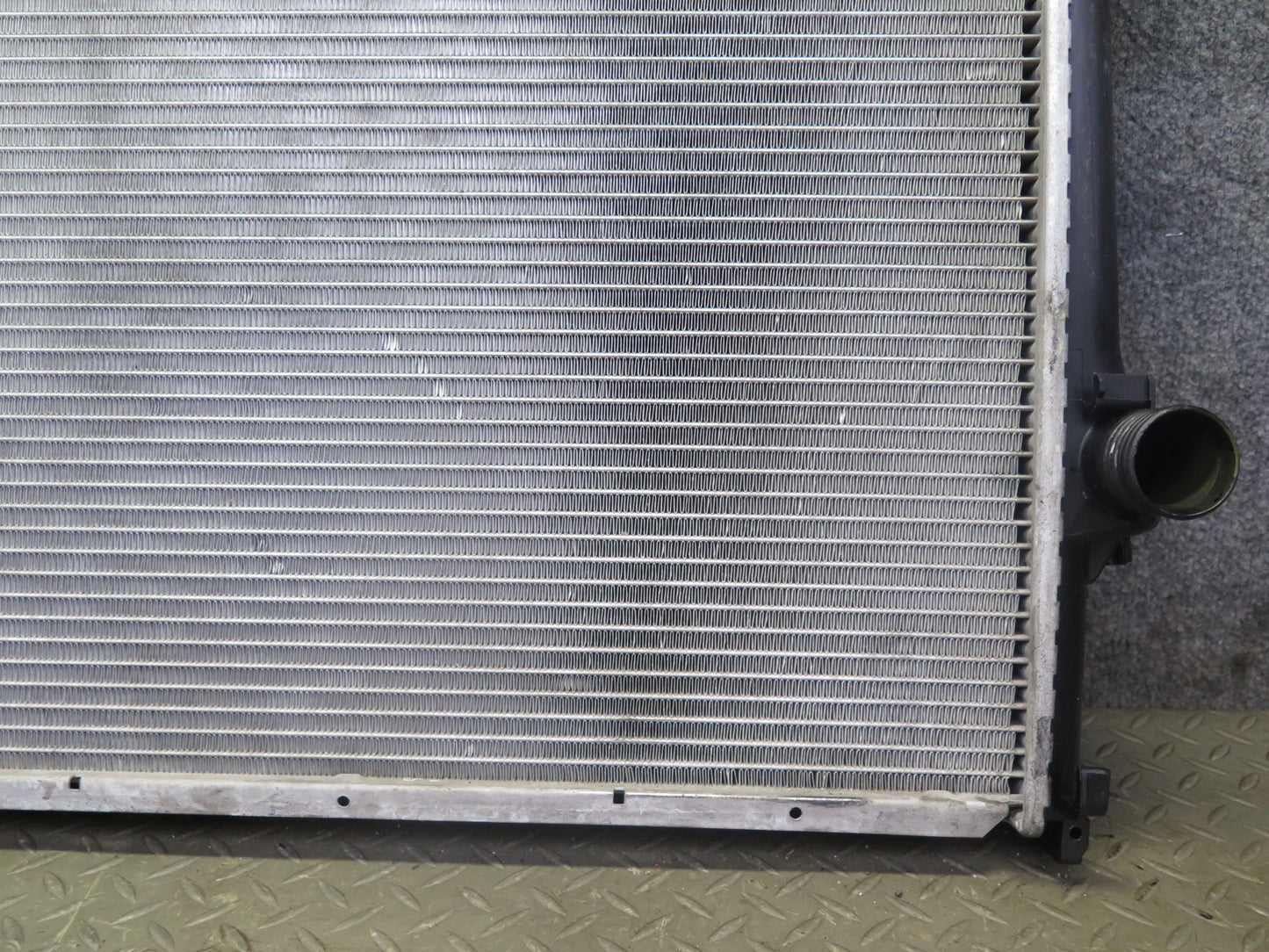 96-99 BMW E36 328iC M52 2.8L Engine Cooling Radiator Behr