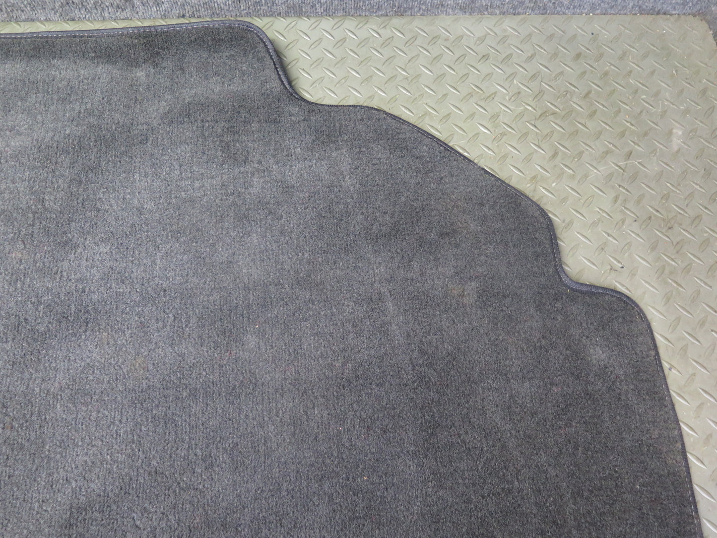 95-00 Lexus UCF20L LS400 Rear Trunk Luggage Floor MAT Trim Carpet Cover OEM