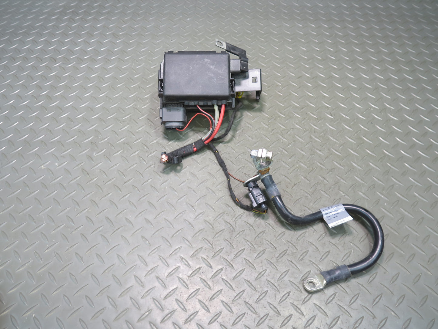 2006-2012 Bentley Flying Spur Battery Fuse Box Control Module W/ Negative Cable