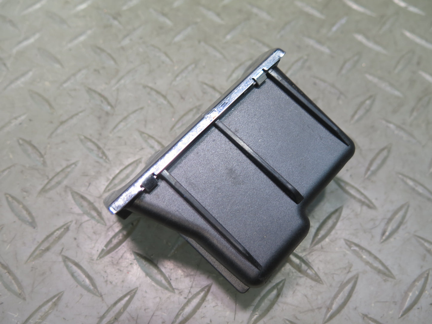 2006-2012 Bentley Continental Flying Spur Center Console Storage Ash Tray